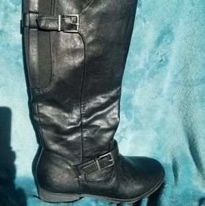 MIA Amore Lolaa Side Buckle Blk Boot Sz 8